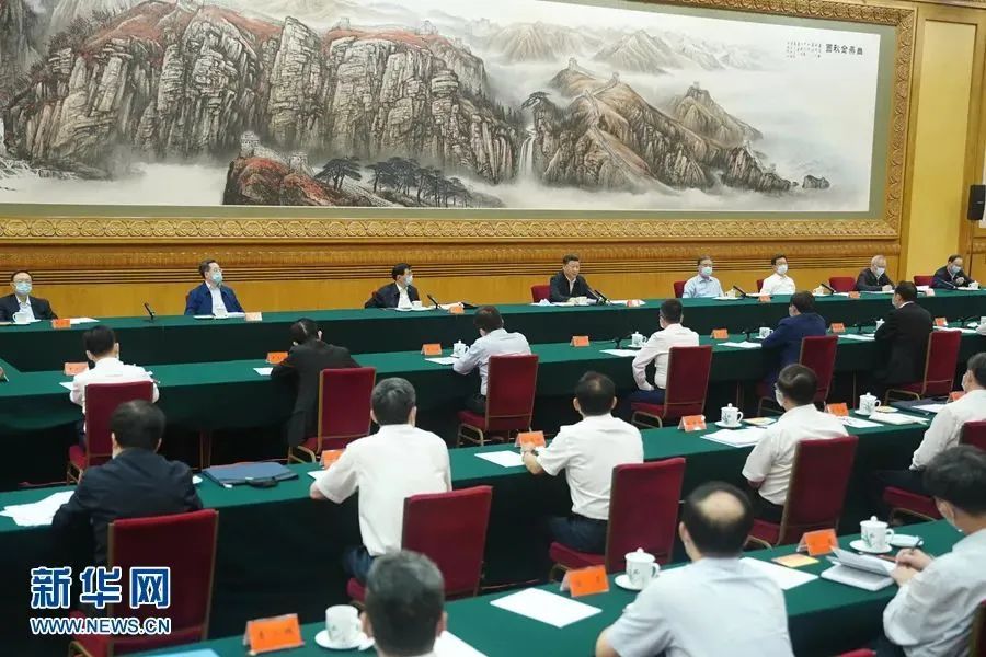 周育先加入企业家座谈会：要弘扬企业家精神，，勇于立异，，施展好央企的龙头刊行动用